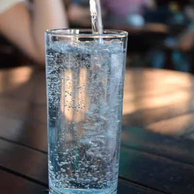 Mineralwasser (0,5 l)